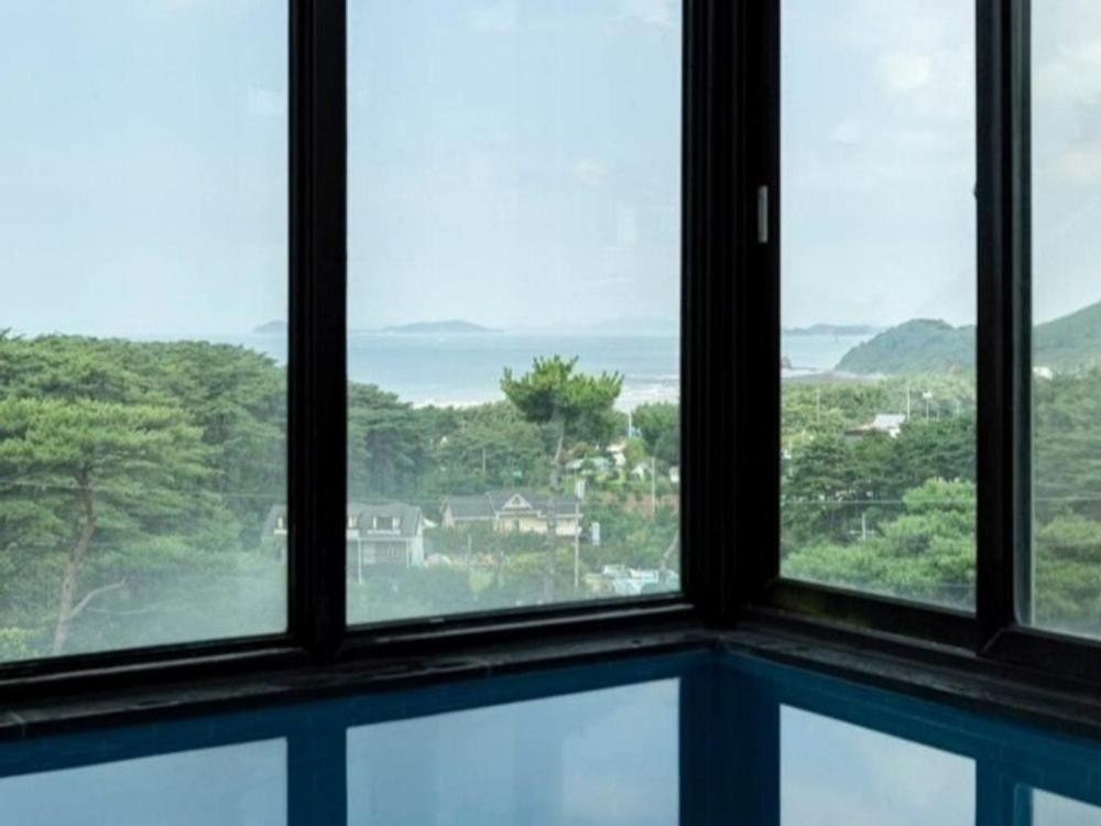 The Mare Pool Villa Pension Taean Buitenkant foto